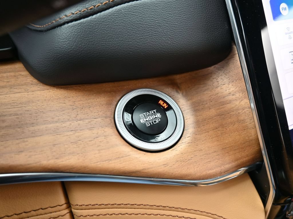 New 2025 Jeep Grand Cherokee Summit AWD/4WD image 31