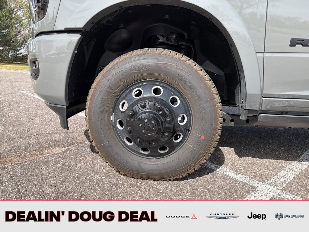 New 2026 RAM 3500 Limited AWD/4WD image 14