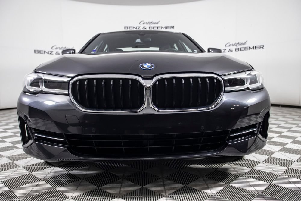 Used 2023 BMW 530e w/ Convenience Package RWD image 5