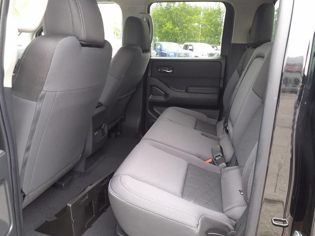 Certified 2025 Nissan Frontier SV w/ SV Convenience Package RWD image 8