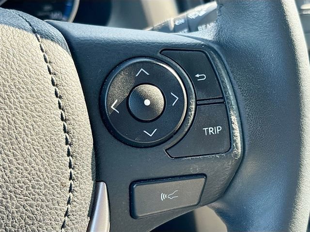 Used 2017 Toyota RAV4 Limited image 35