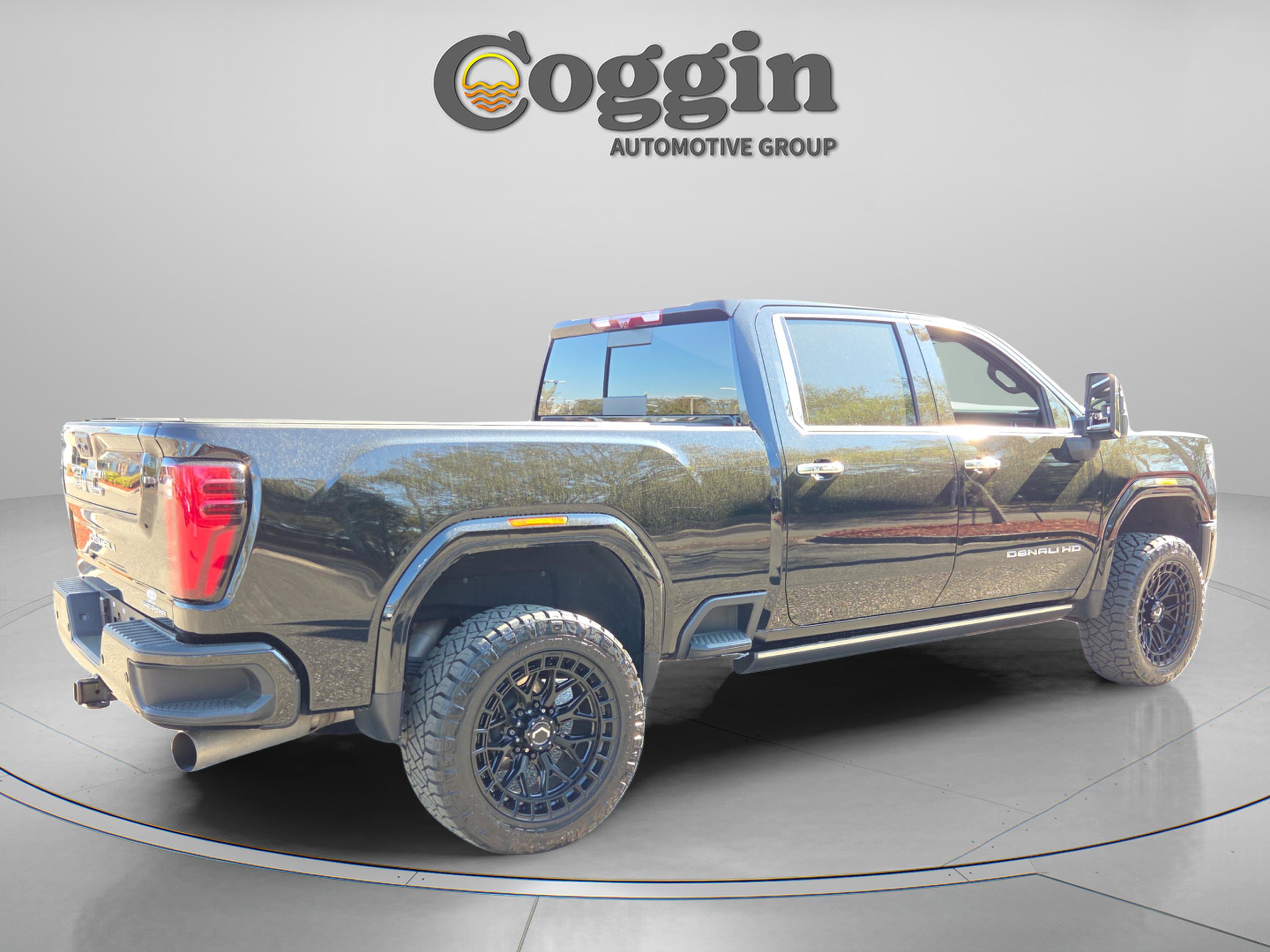 Used 2025 GMC Sierra 2500 Denali Ultimate image 5