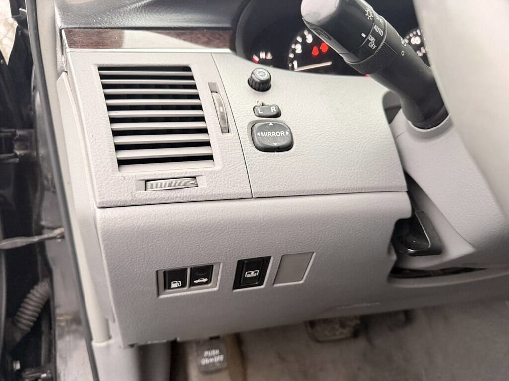 Used 2009 Toyota Avalon Limited FWD image 10