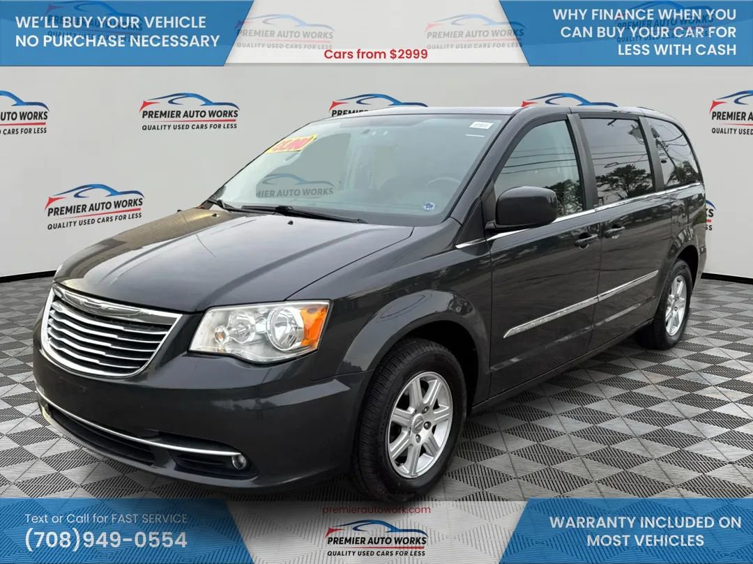 Used 2012 Chrysler Town & Country Touring image 1