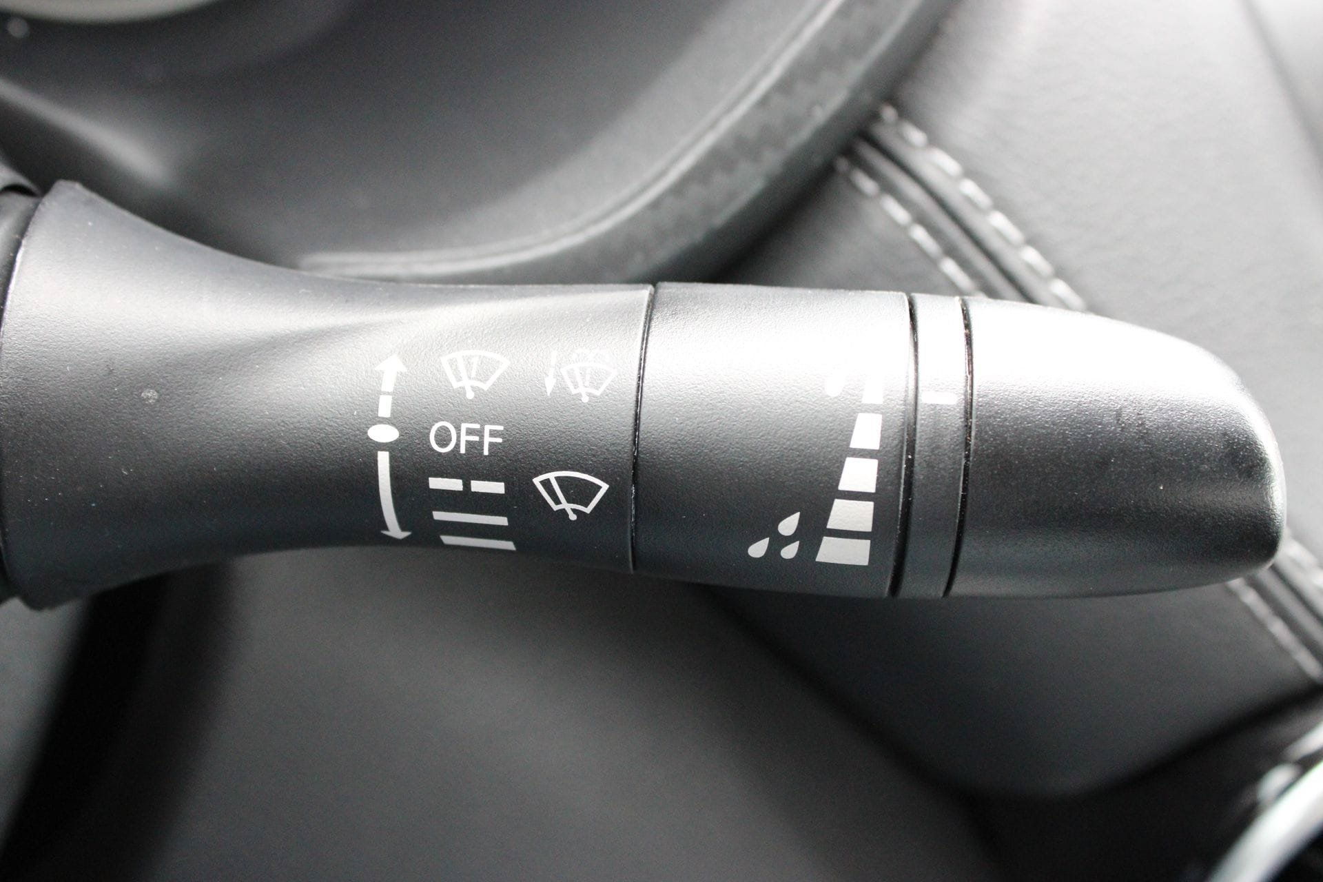 Used 2024 Nissan Sentra SV FWD image 29