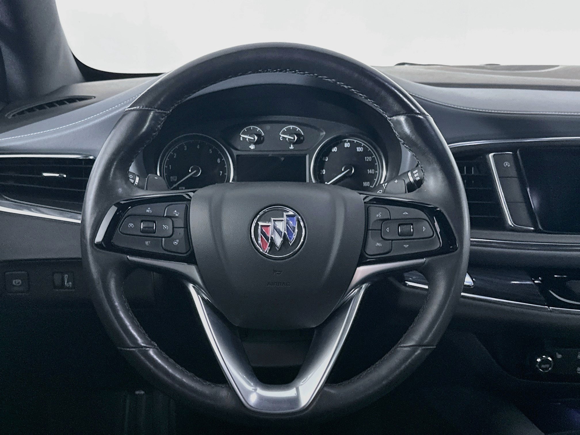 Used 2023 Buick Enclave Essence FWD image 18