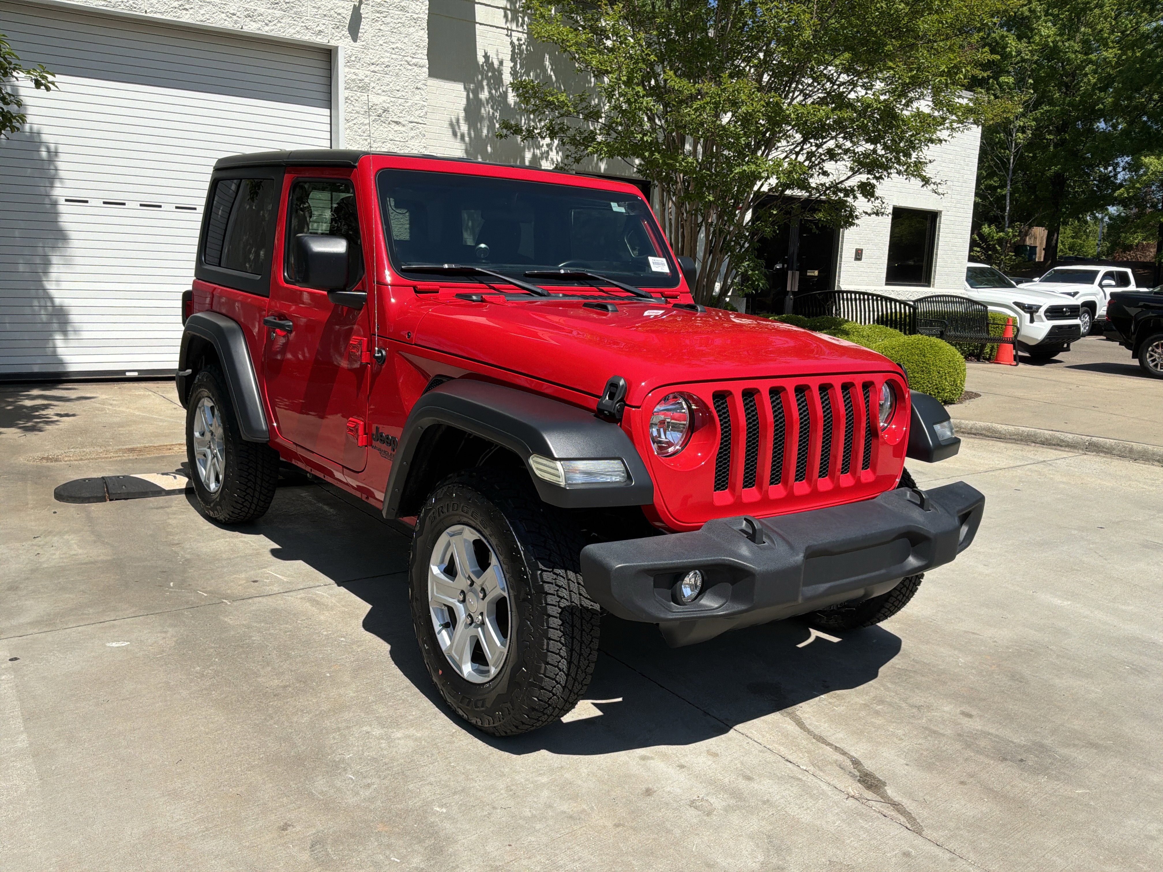 Used 2021 Jeep Wrangler Sport AWD/4WD image 2
