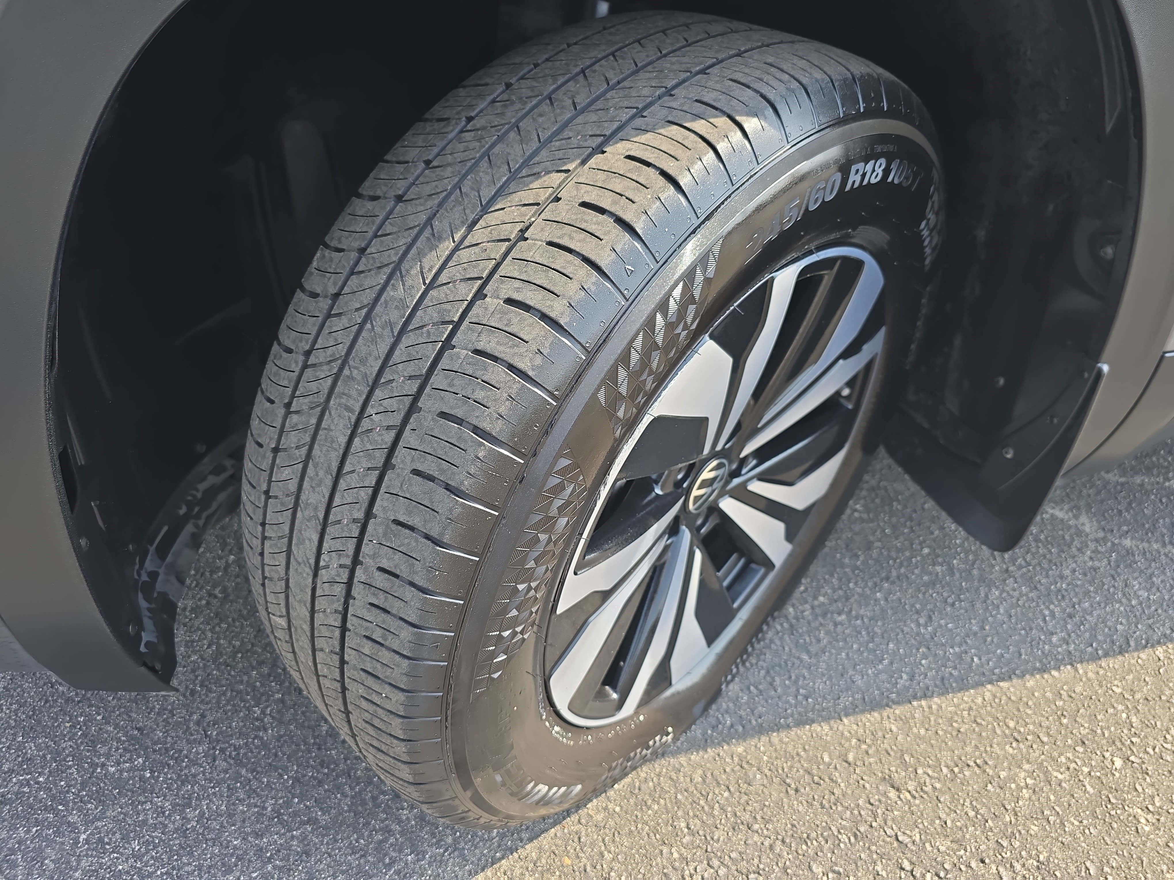 Used 2024 Volkswagen Atlas SE image 34