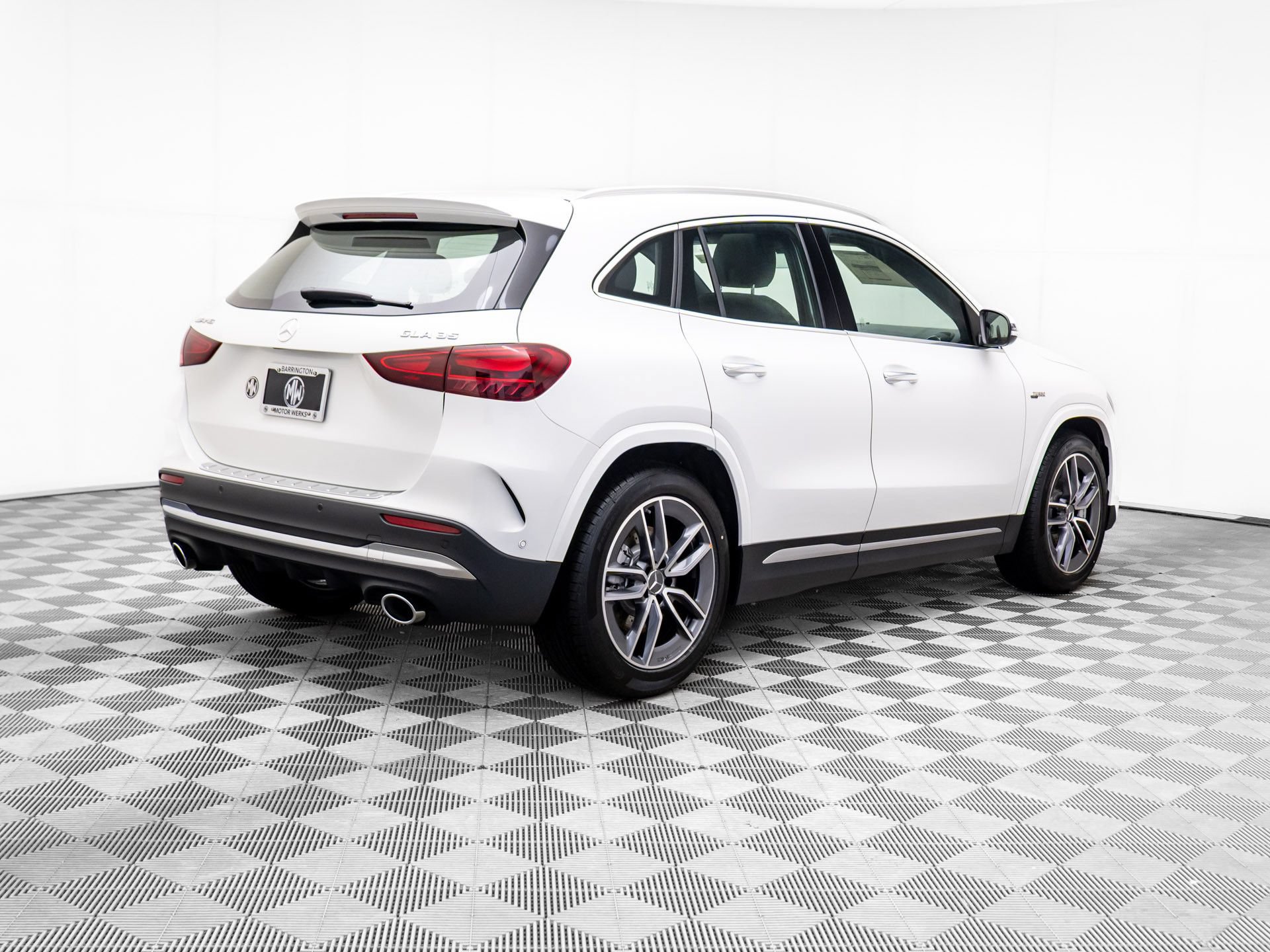 New 2026 Mercedes-Benz GLA 35 AMG 4MATIC image 5
