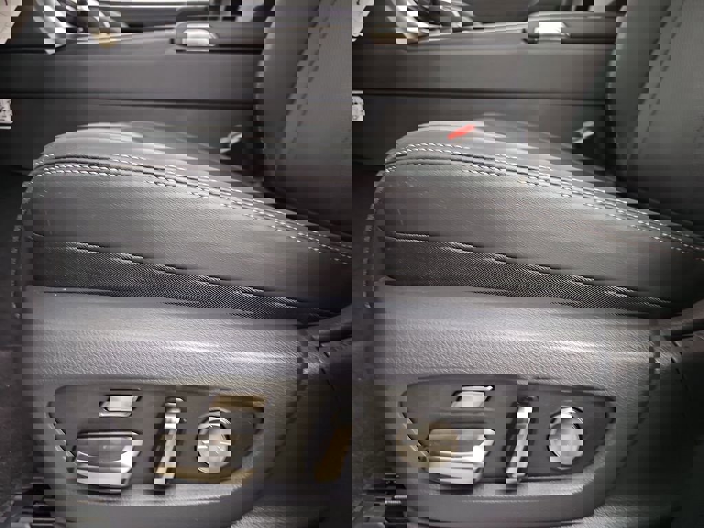 New 2026 Lexus LX 700h Luxury image 29