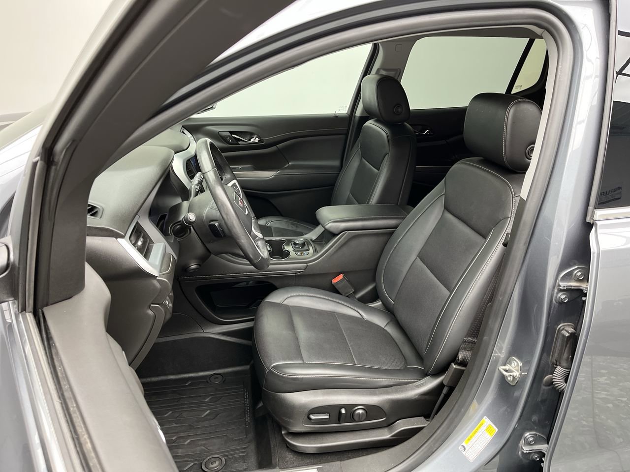Used 2021 GMC Acadia SLT w/ Preferred Package AWD/4WD image 9