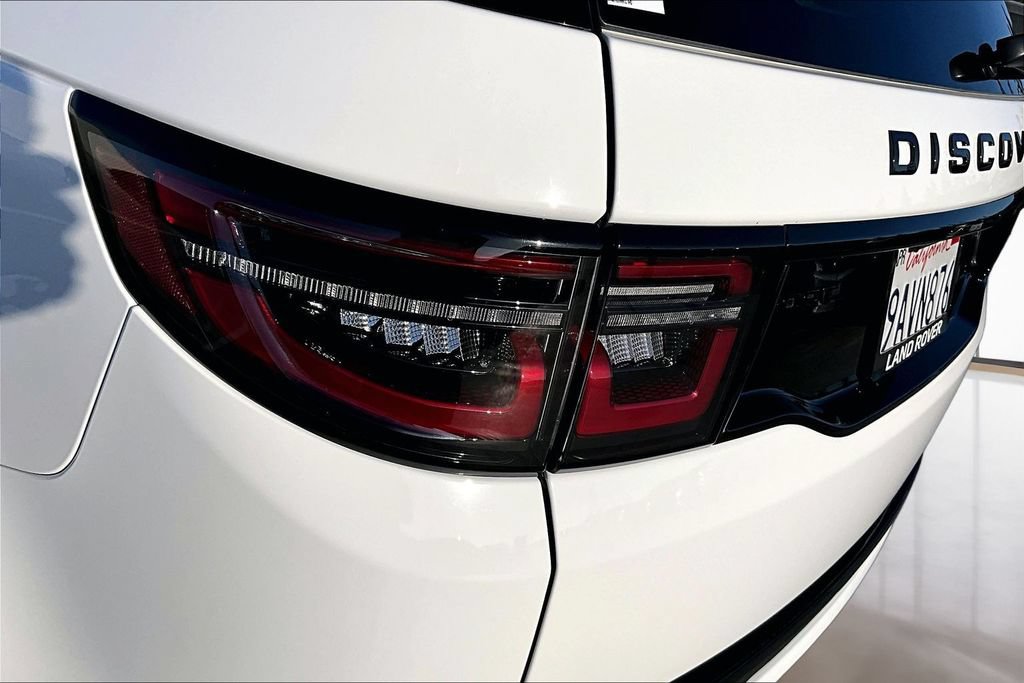 Certified 2022 Land Rover Discovery Sport SE R-Dynamic AWD/4WD image 21