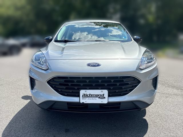 Used 2022 Ford Escape SE w/ SE Sport Appearance Package AWD/4WD image 3