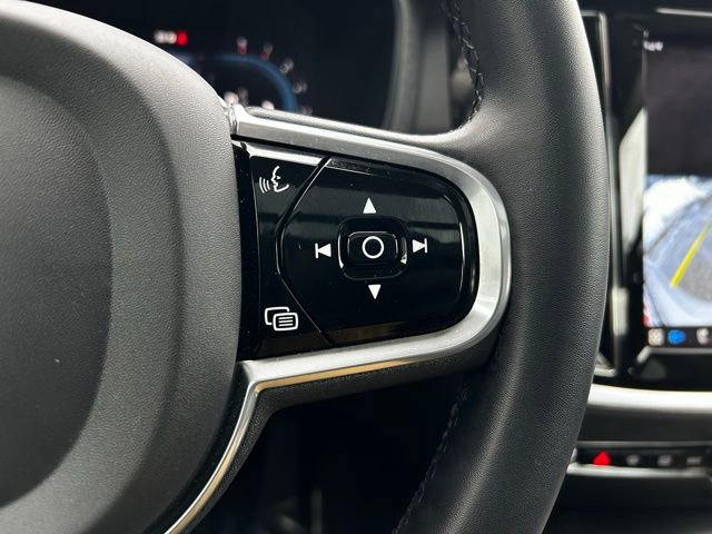 Used 2023 Volvo S60 B5 Plus w/ Climate Package image 17