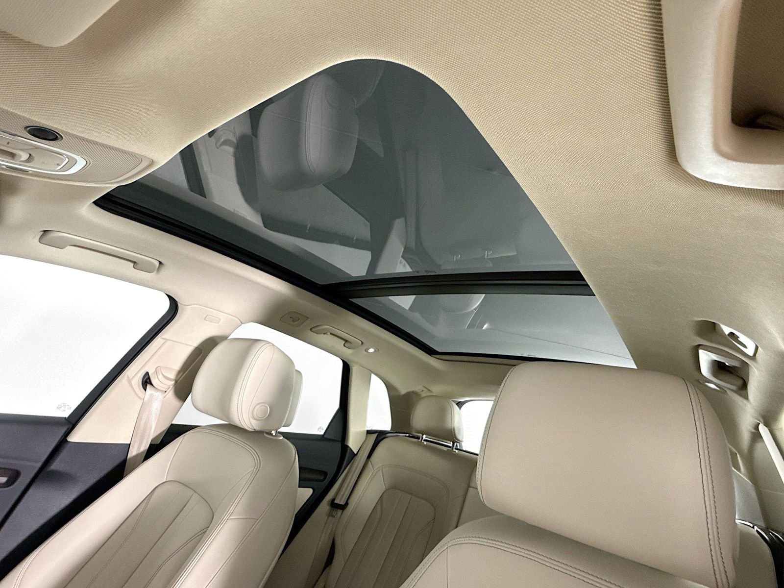 Used 2023 Audi Q5 2.0T Premium w/ Convenience Package image 21