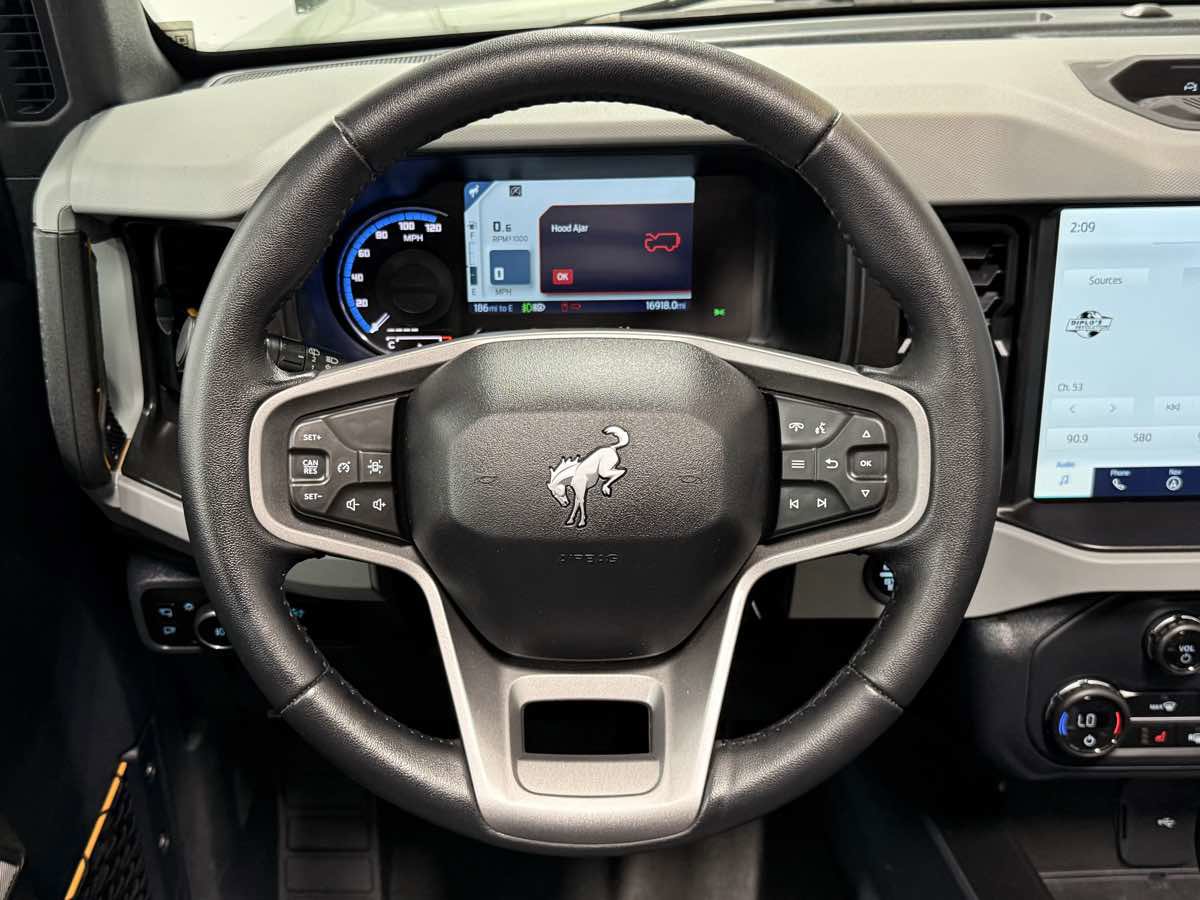 Used 2023 Ford Bronco Badlands w/ Sasquatch Package image 19