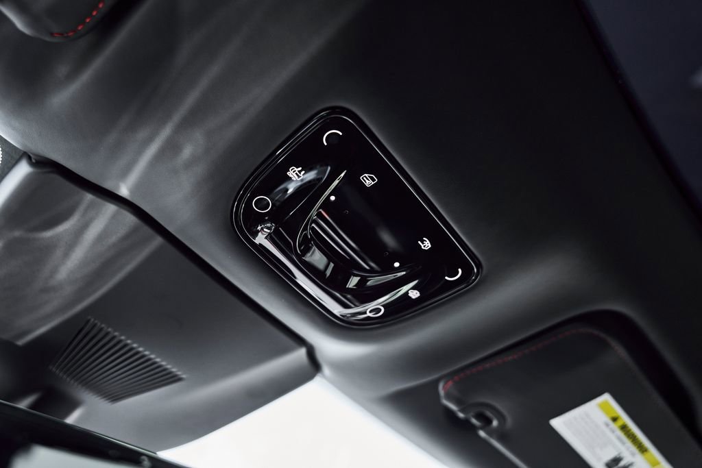 Used 2025 Ferrari Purosangue AWD/4WD image 94