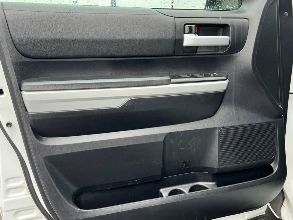 Used 2021 Toyota Tundra SR5 w/ Trail Edition image 15