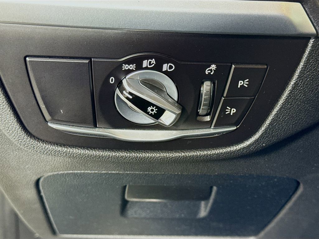 Used 2022 BMW X4 M40i w/ Parking Assistance Package image 10