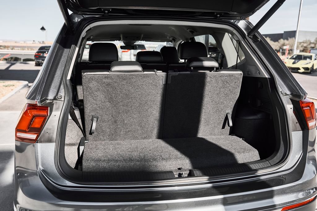 Used 2024 Volkswagen Tiguan Wolfsburg Edition FWD image 8