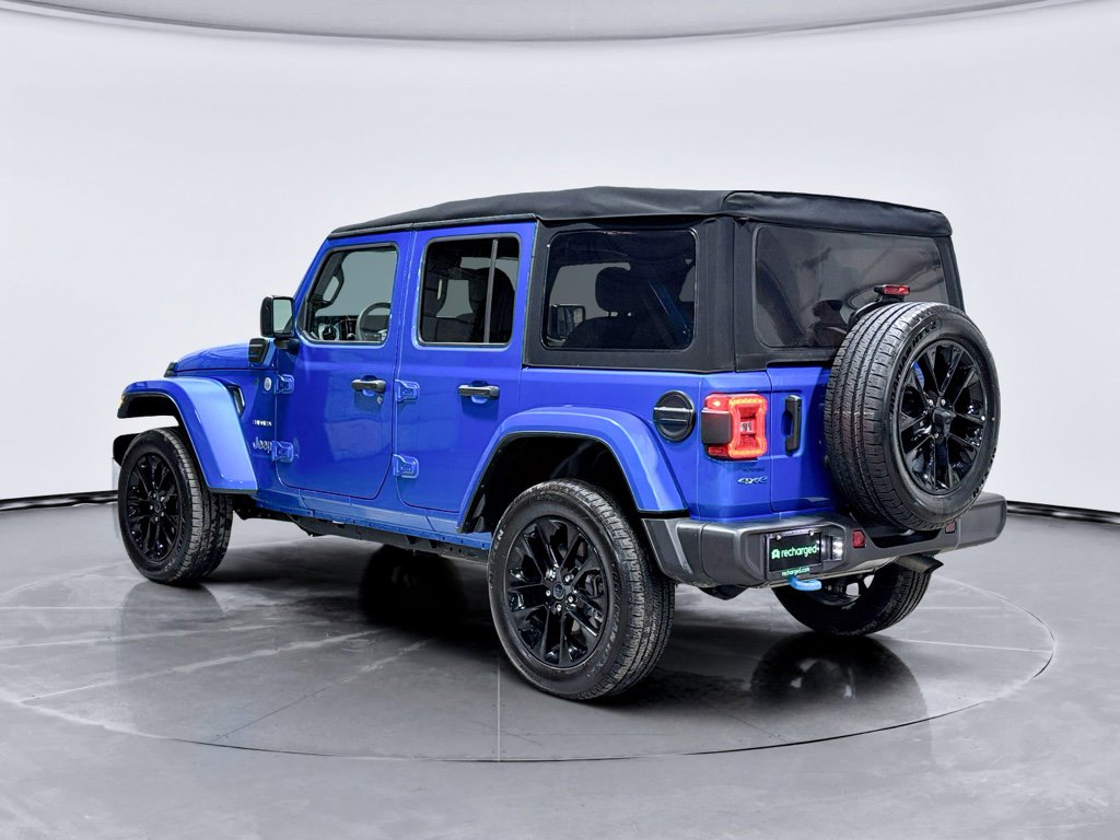 Used 2024 Jeep Wrangler Sahara image 2