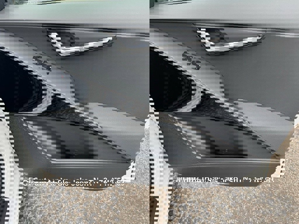 Used 2023 Kia Niro EX Touring image 17