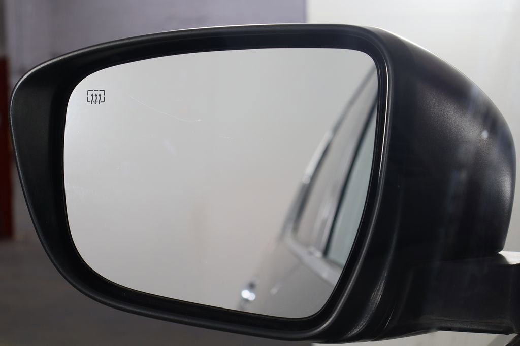 Used 2019 Nissan Rogue SL w/ Premium Package image 36