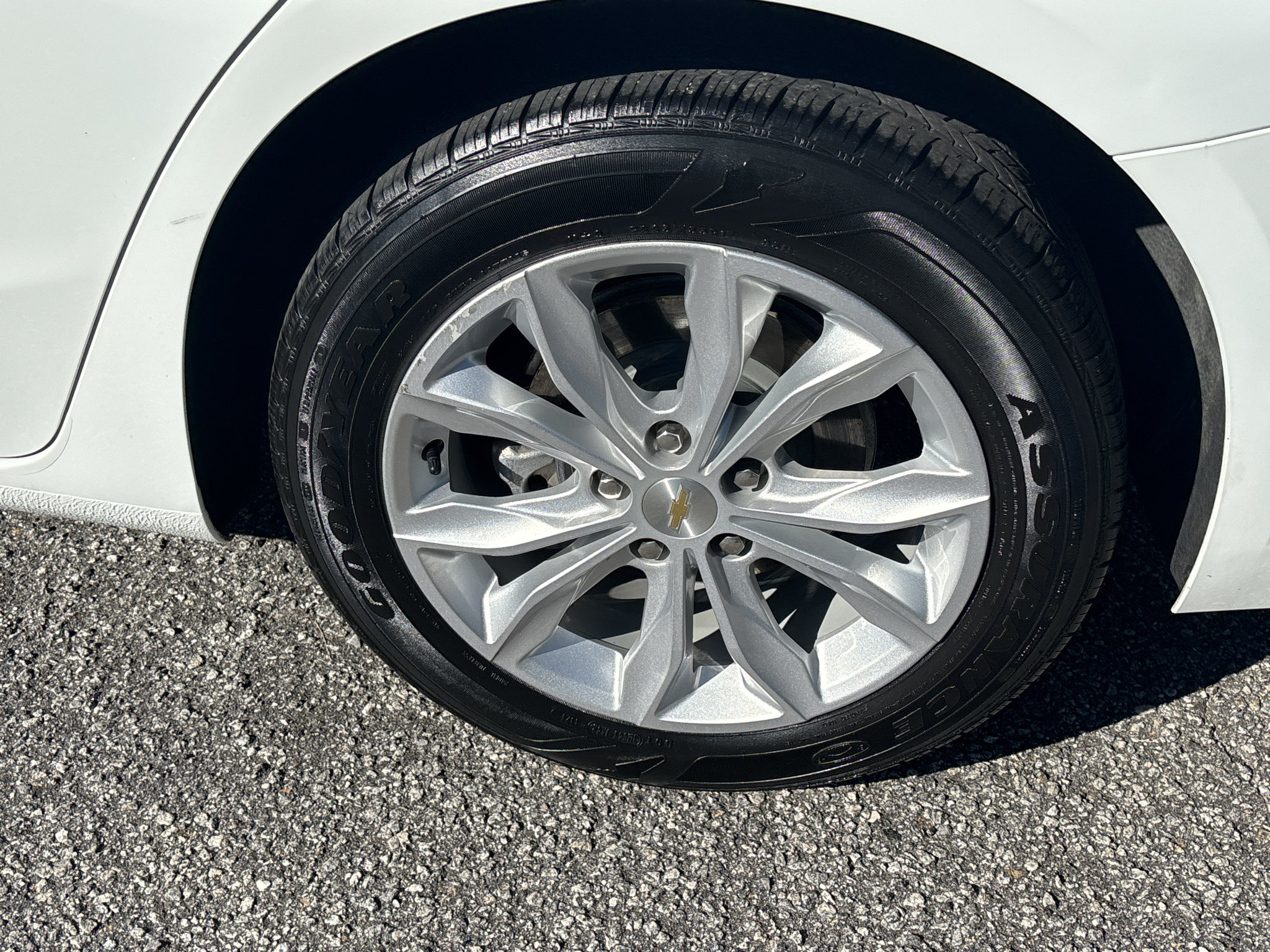 Used 2025 Chevrolet Malibu LT FWD image 25