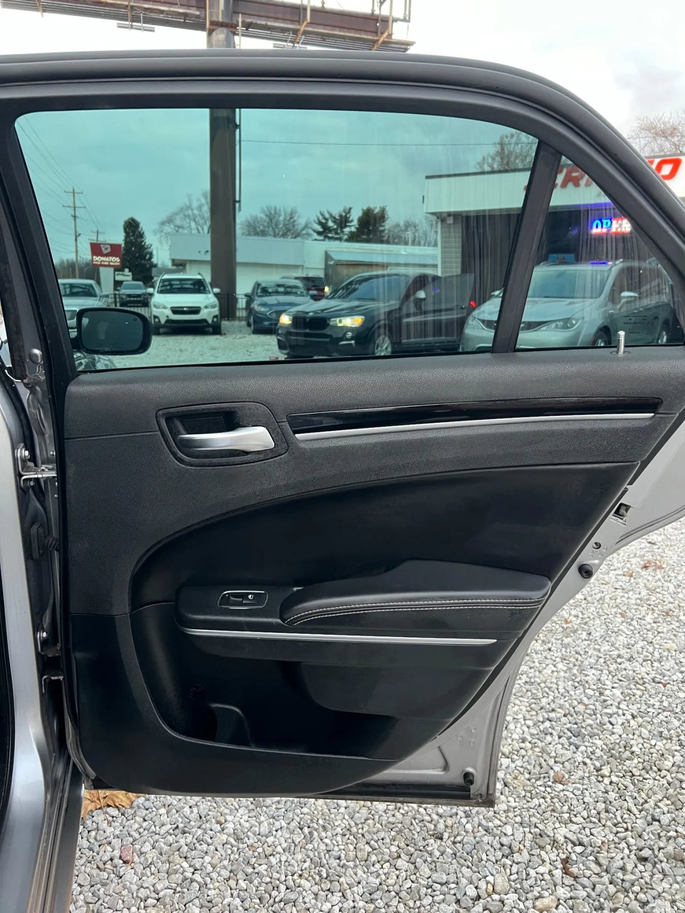 Used 2018 Chrysler 300 S image 16