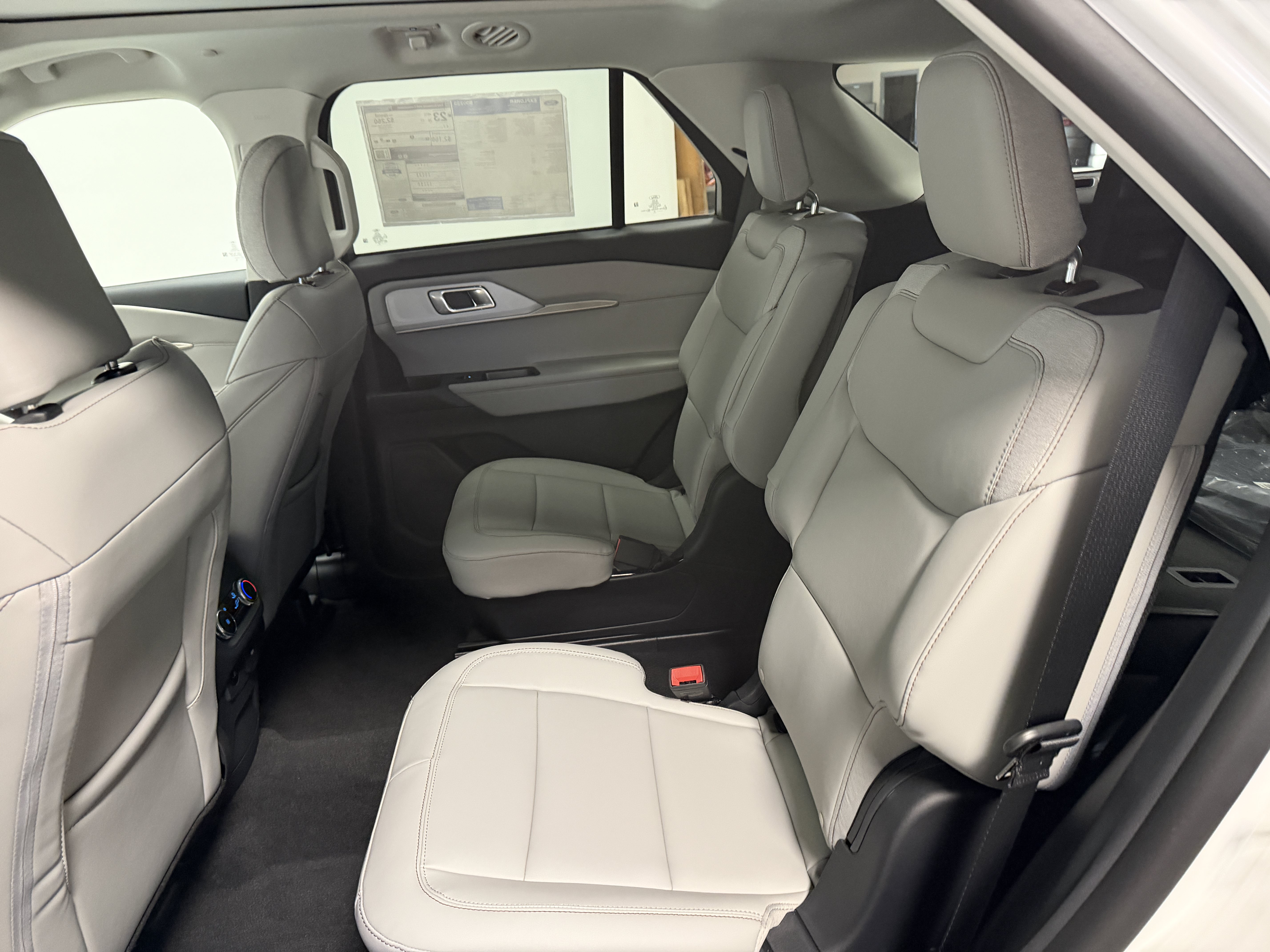 New 2026 Ford Explorer Active w/ Active Comfort Package AWD/4WD image 21