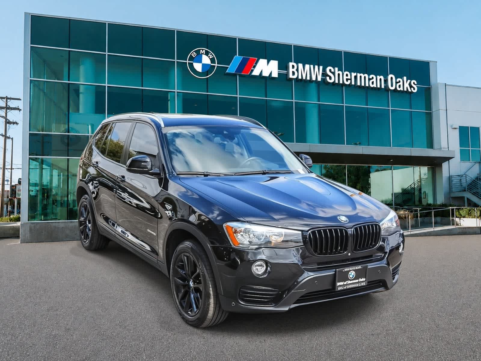 Used 2017 BMW X3 sDrive28i RWD image 3