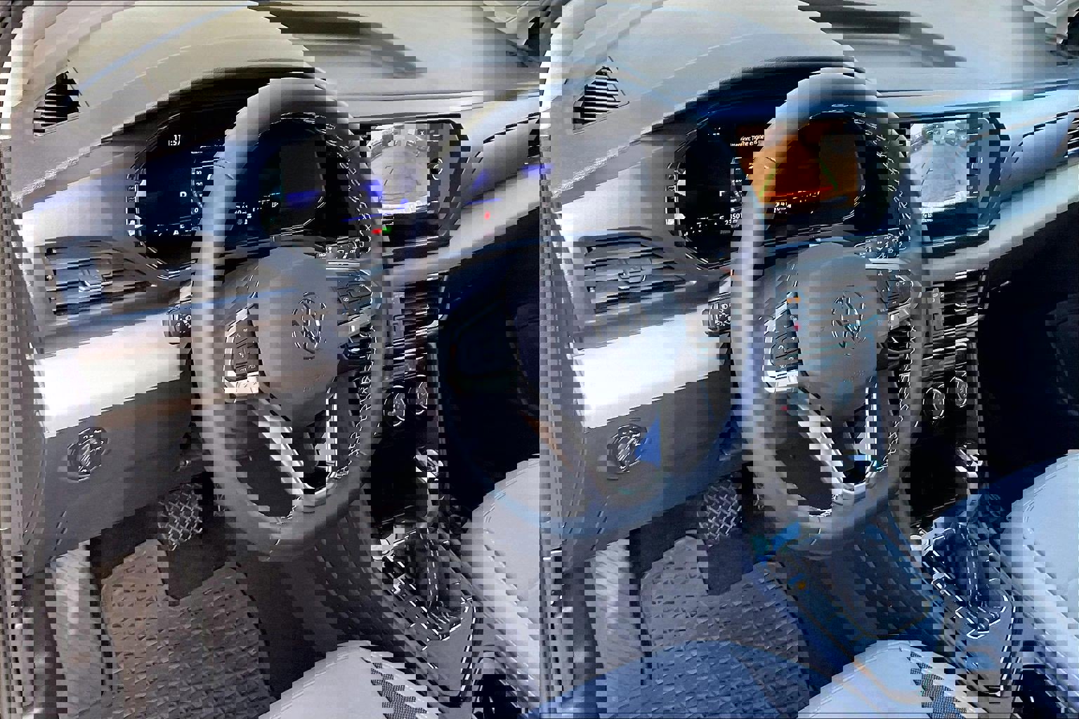 Certified 2023 Volkswagen Taos SE w/ Black Wheel Package image 14