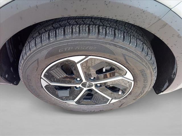 Used 2023 Kia Niro LX FWD image 10