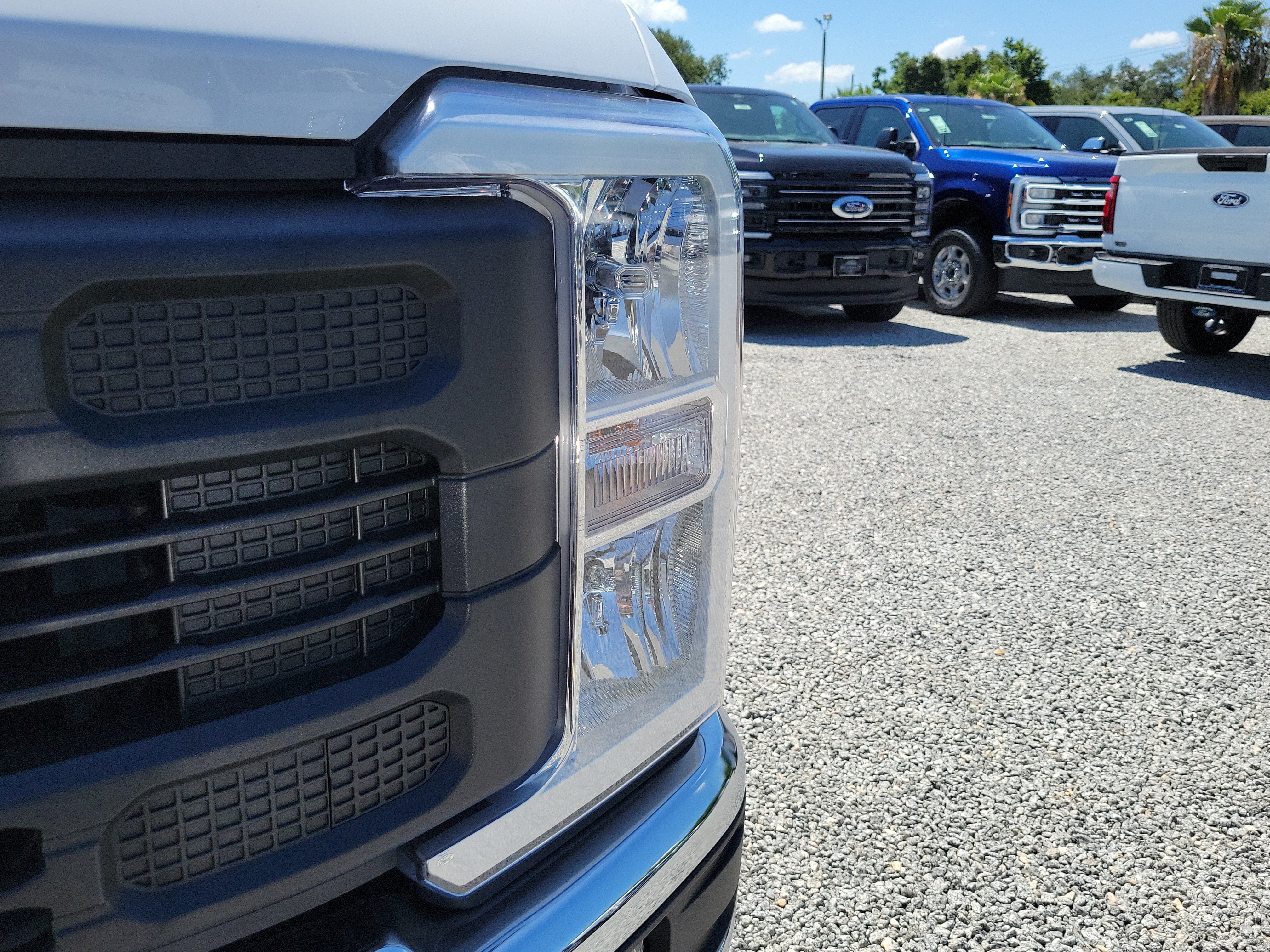 New 2026 Ford F250 XL w/ XL Off-Road Package AWD/4WD image 3