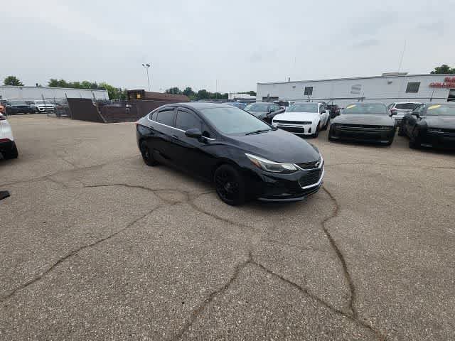 Used 2017 Chevrolet Cruze LT w/ Convenience Package FWD image 9