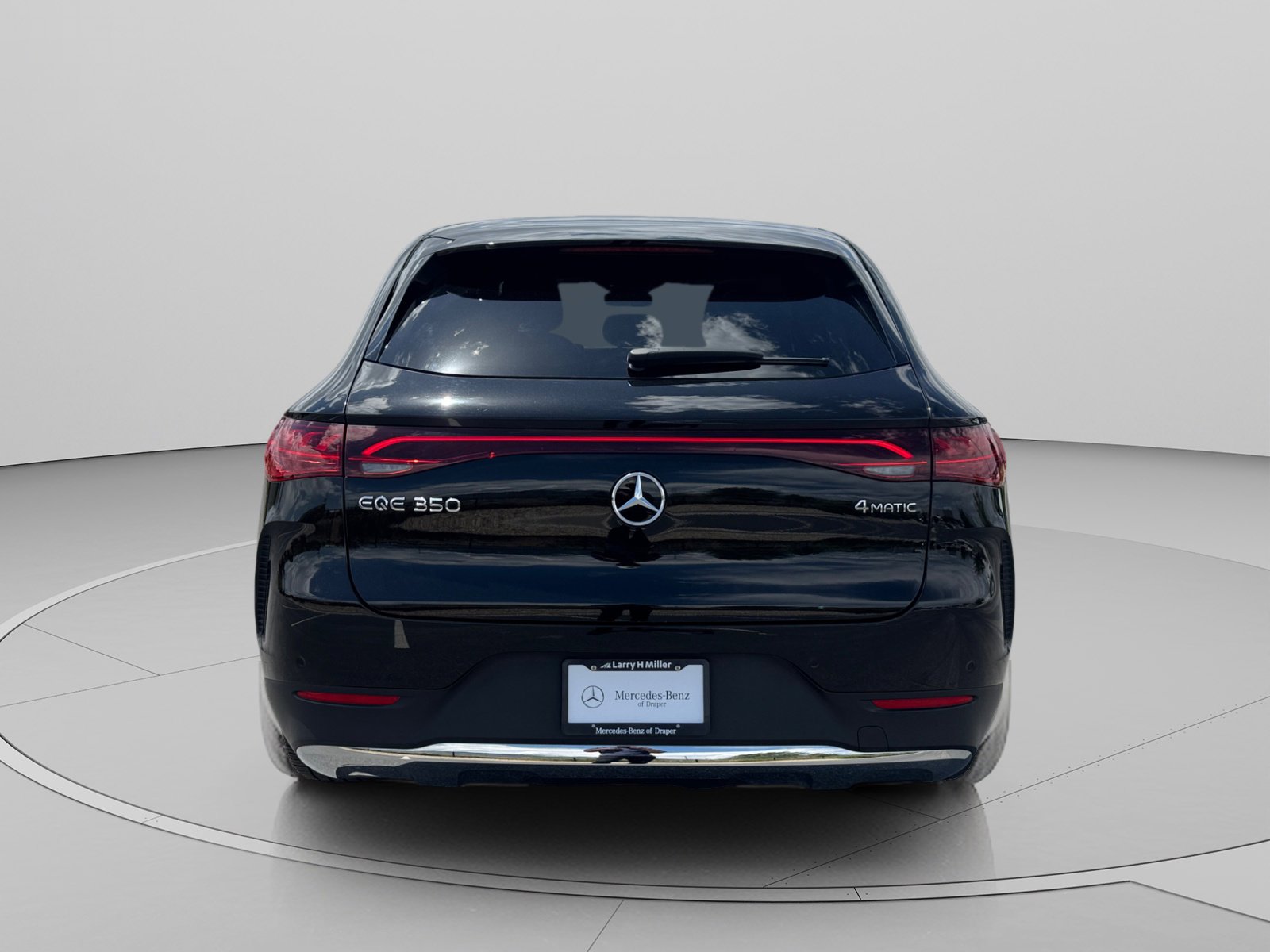 Used 2023 Mercedes-Benz EQE 350+ 4MATIC SUV image 4