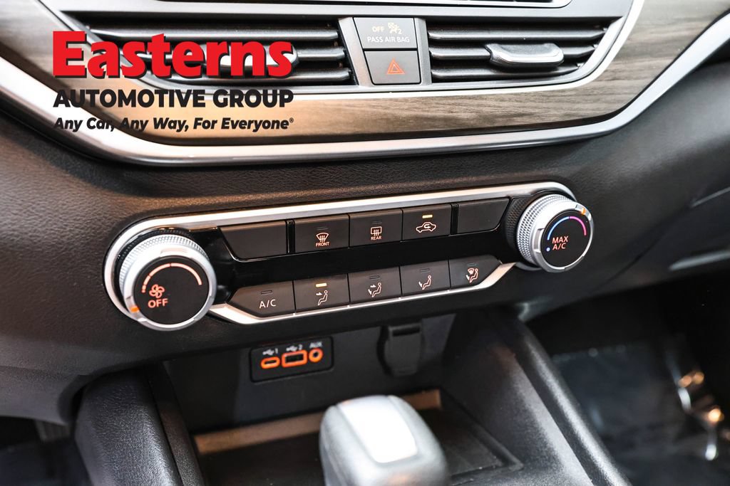 Used 2025 Nissan Altima 2.5 SV FWD image 20
