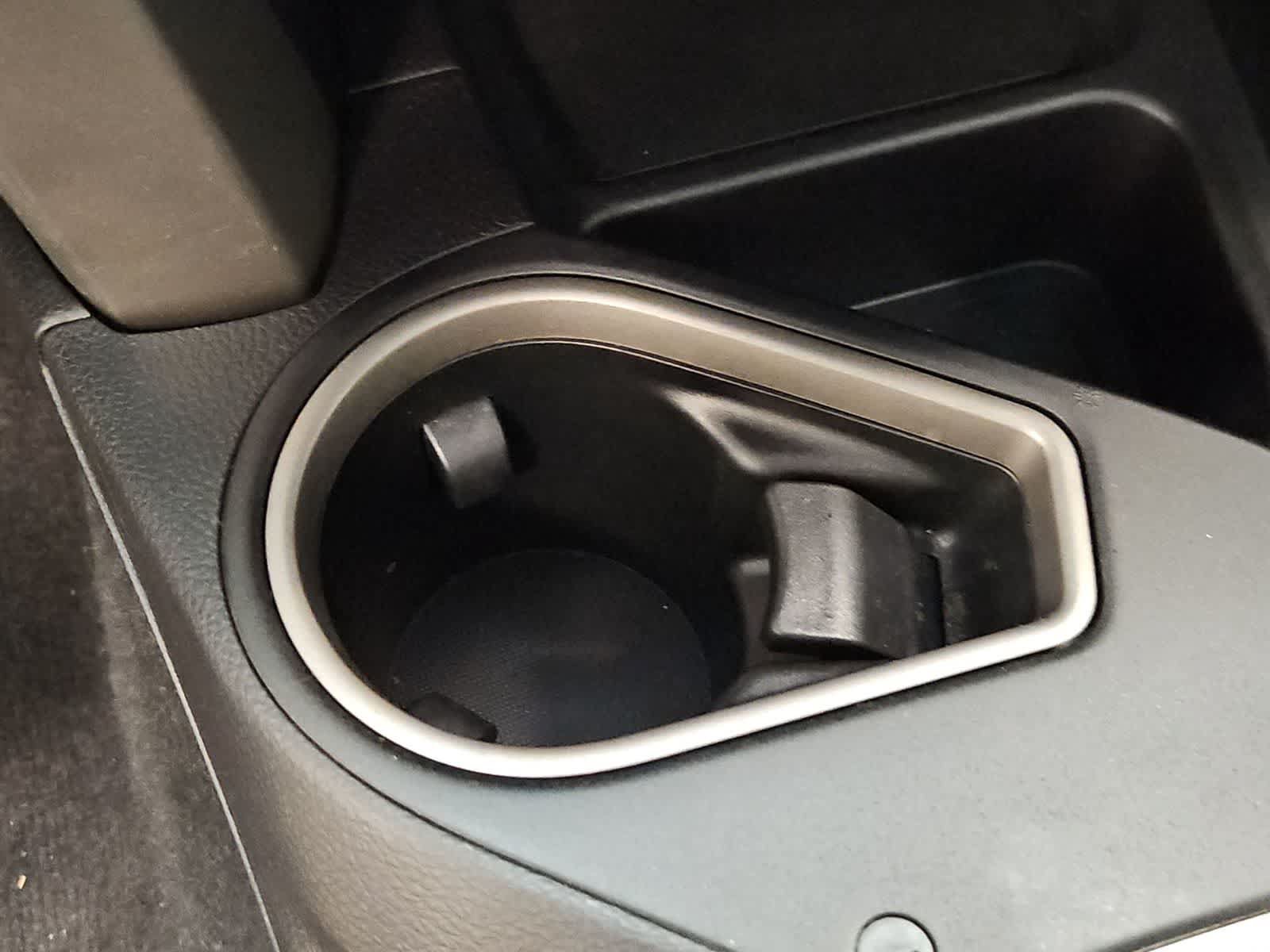 Used 2018 Toyota RAV4 XLE FWD image 9