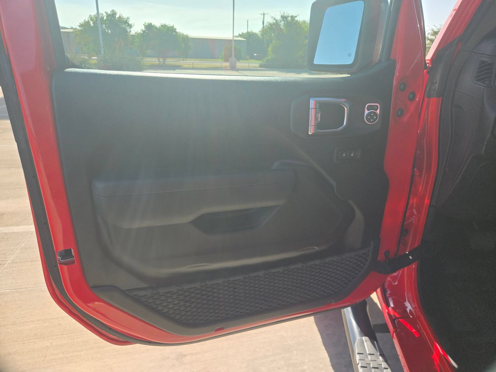 Used 2025 Jeep Wrangler Unlimited Sport AWD/4WD image 12