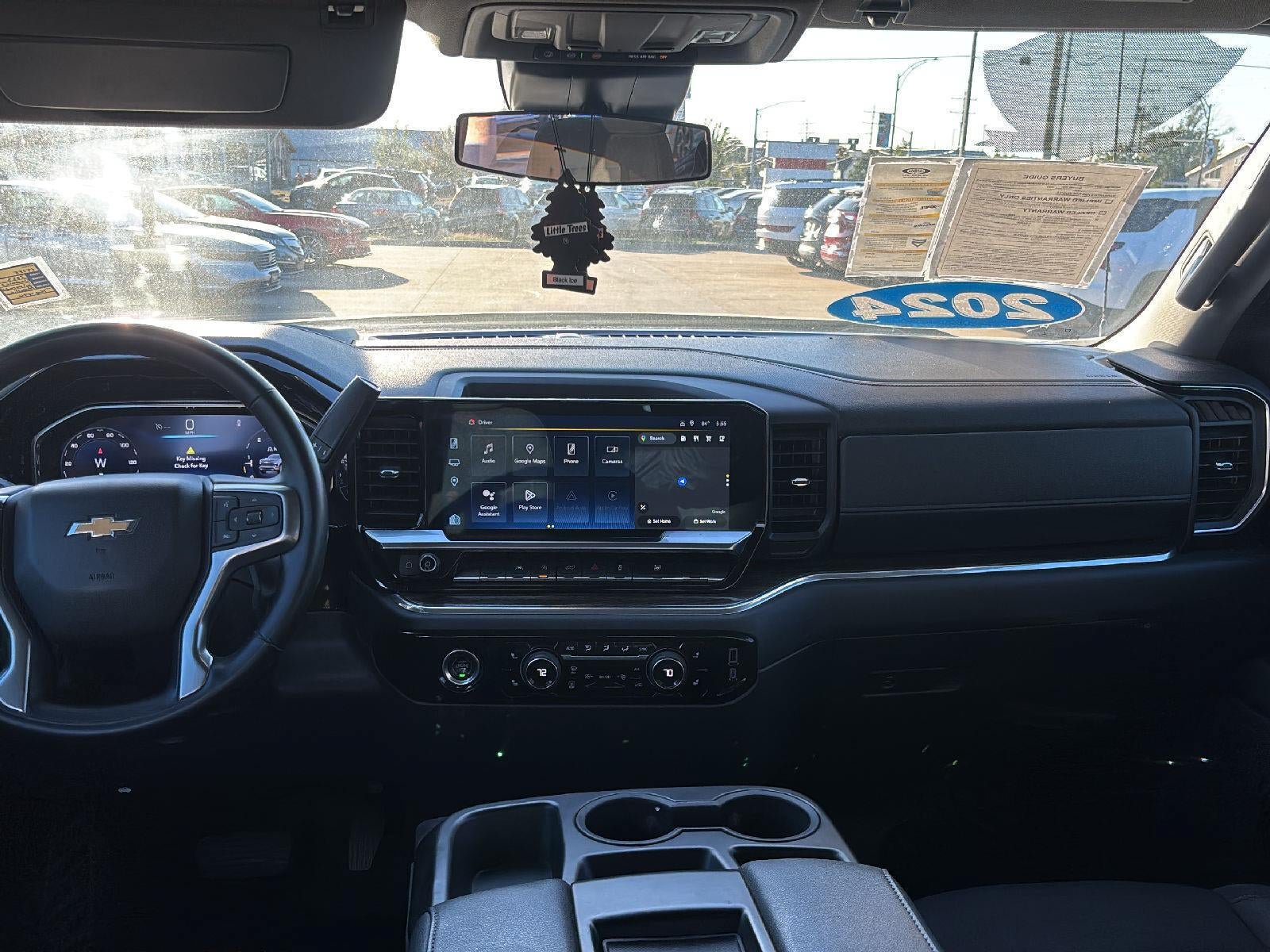 Used 2023 Chevrolet Silverado 1500 LT AWD/4WD image 8