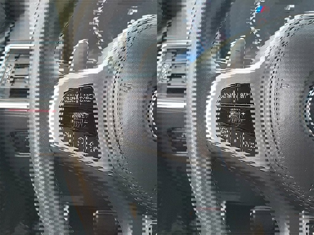 Used 2024 BMW M440i Coupe w/ Premium Package image 9