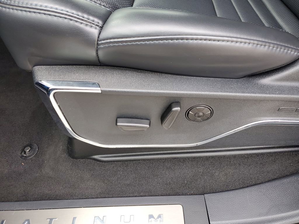 Used 2025 Ford F250 Platinum image 22