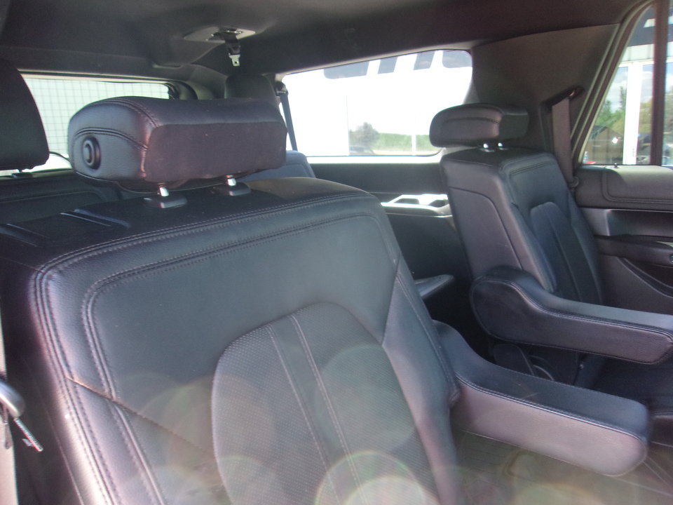 Used 2019 Ford Expedition Max Limited w/ Texas Edition Package AWD/4WD image 17