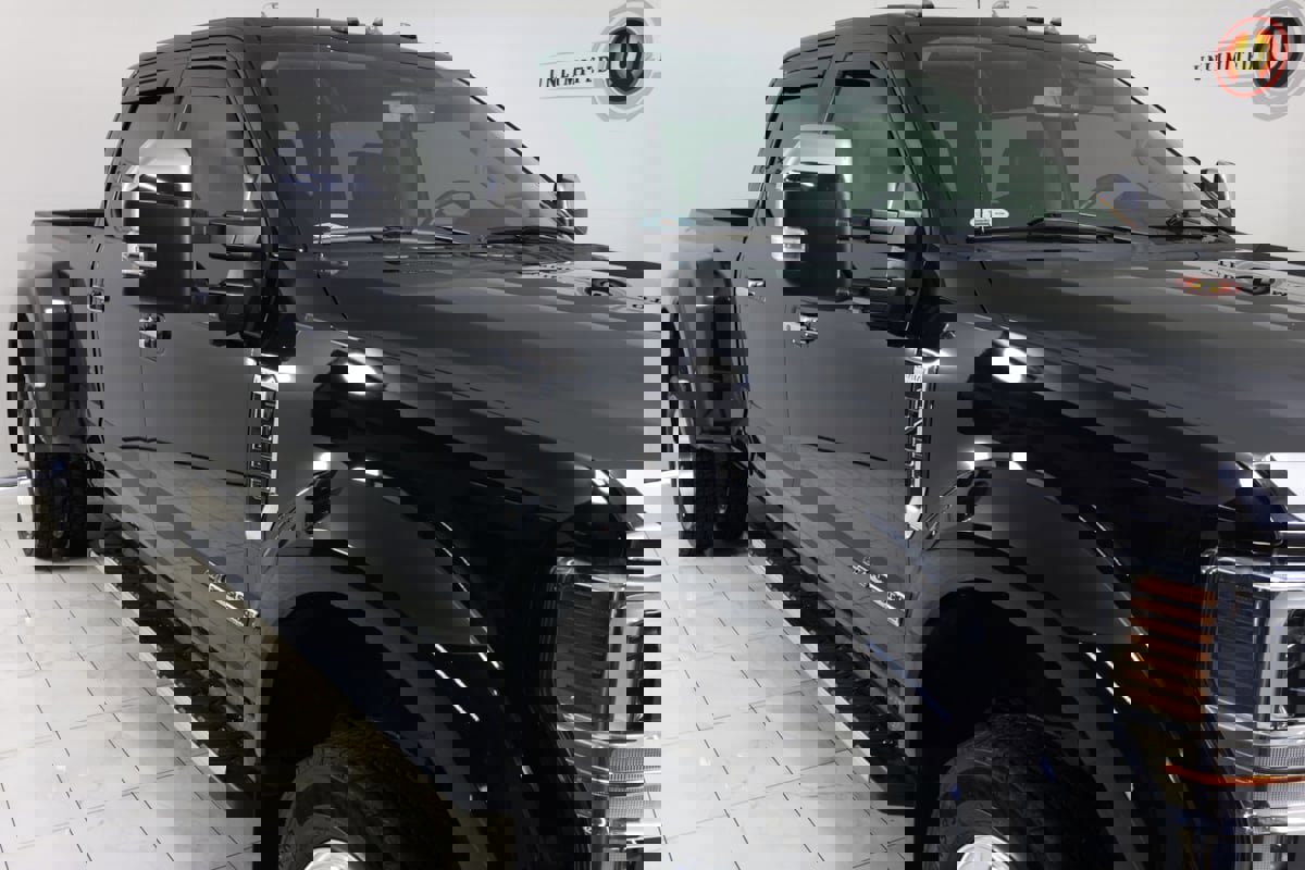 Used 2020 Ford F450 Lariat w/ Lariat Ultimate Package image 39