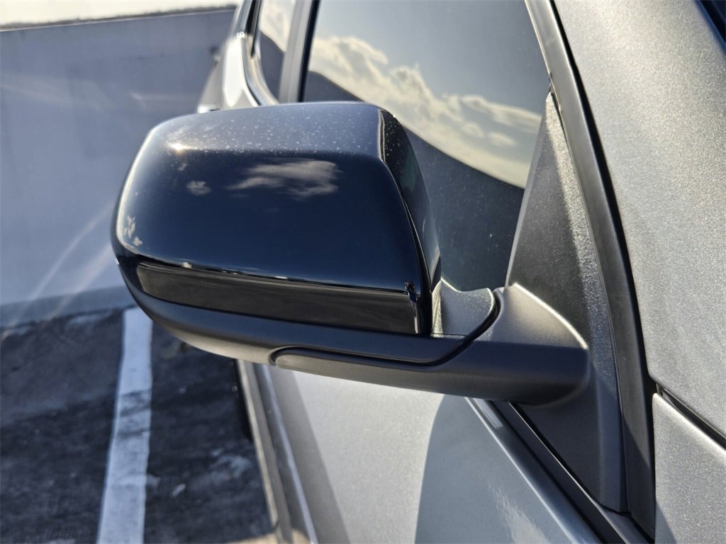 Used 2025 Chevrolet Equinox RS w/ Safety and Technology Package image 9