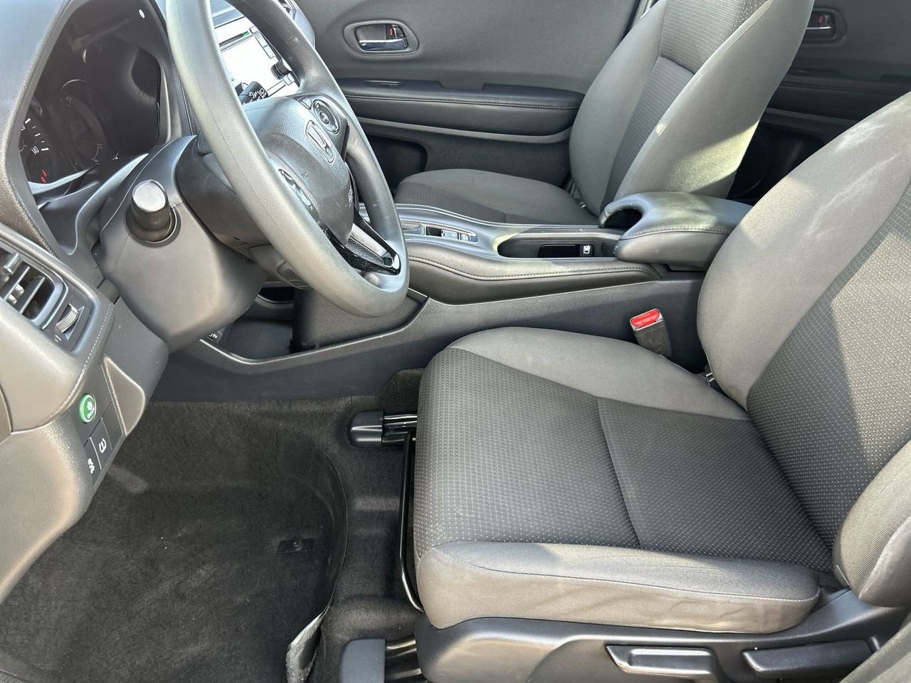 Used 2021 Honda HR-V LX image 16