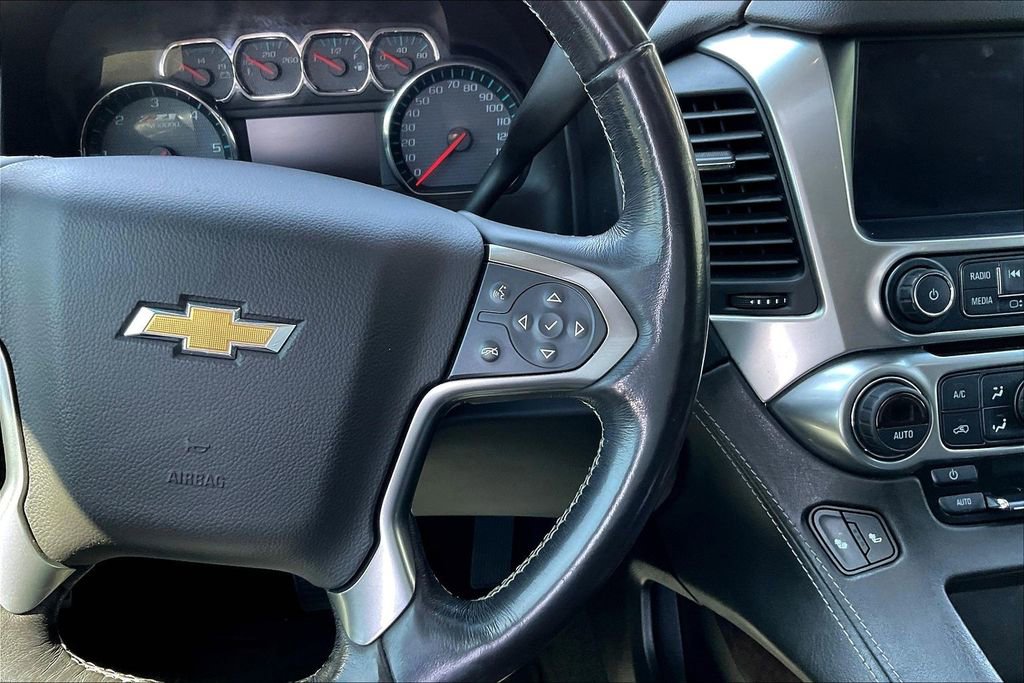 Used 2018 Chevrolet Suburban LT AWD/4WD image 12