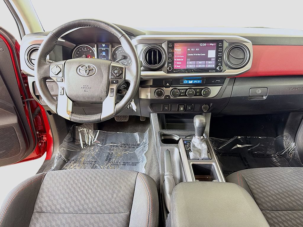 Used 2022 Toyota Tacoma SR5 AWD/4WD image 24