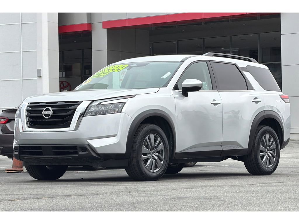 Used 2024 Nissan Pathfinder SV FWD image 8