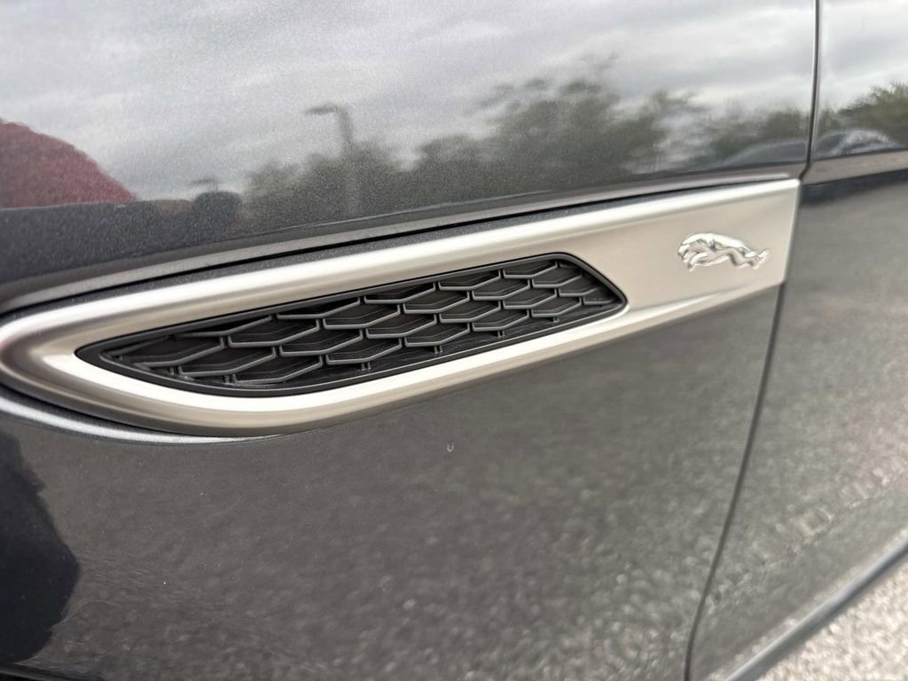 Used 2024 Jaguar XF R-Dynamic SE image 13